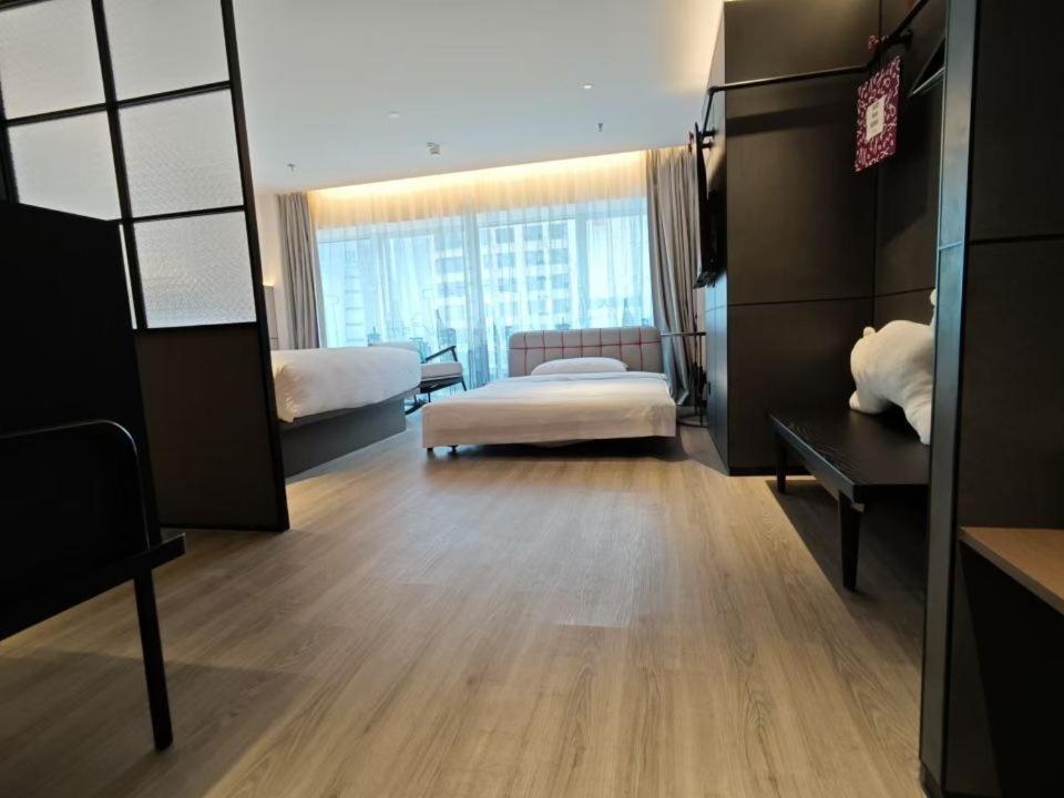 Moxy Chongqing Hotel Buitenkant foto